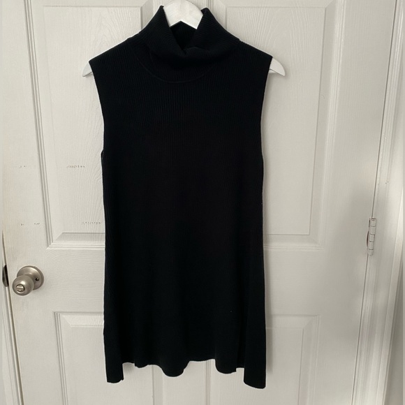 Turtleneck tunic - Picture 2 of 8